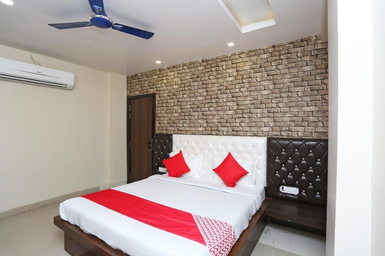 Oyo Flagship 43897 Redstone Hotel Gwalior Exterior photo