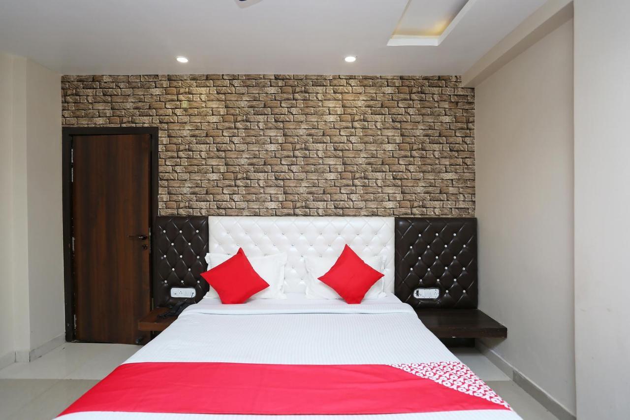Oyo Flagship 43897 Redstone Hotel Gwalior Exterior photo